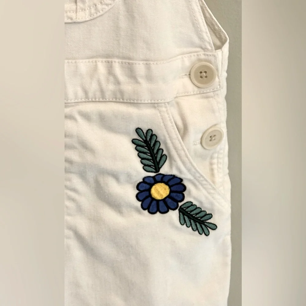 Stella McCartney Kids Girl’s 10 M White Denim Overalls Embroidered Flowers NEW - Picture 5 of 6